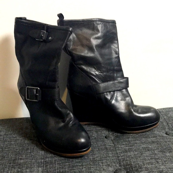 Lucky Brand Booties, black leather. Size 9 - Picture 2 of 14